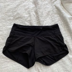 Lululemon speed up 2.5” size 4